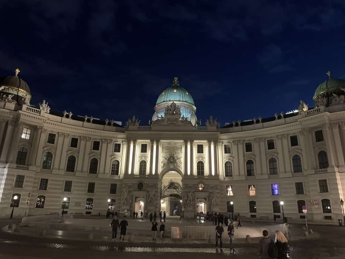 The hofburg - on of the top 10 sights you have to visit when in Vienna