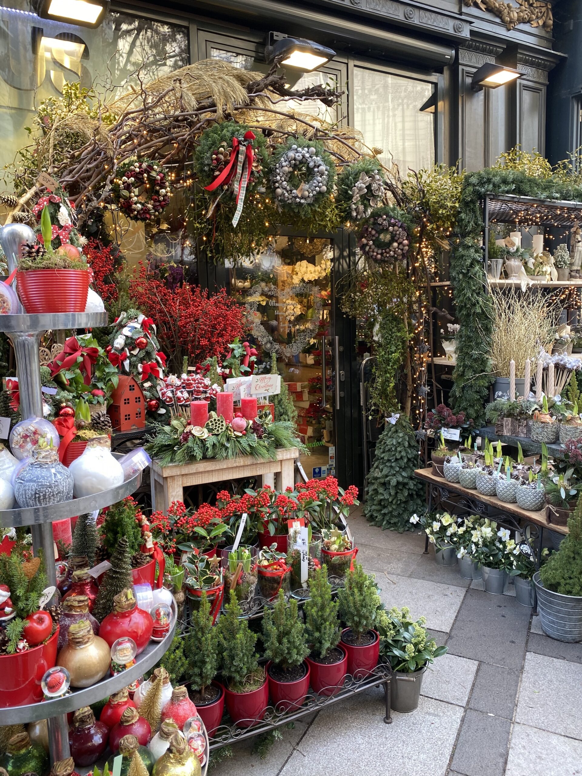 Christmas market at Stephansplatz Christmas market at Stephansplatz