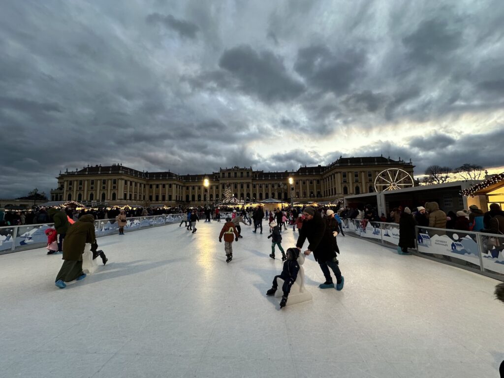 Christmas market at Schönbrunn Palace
